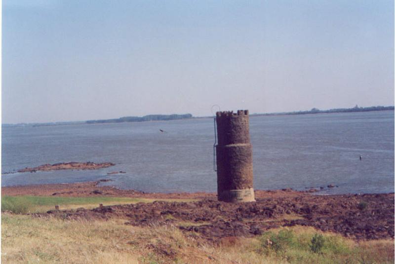 Torre de agua, en la Cachuera.